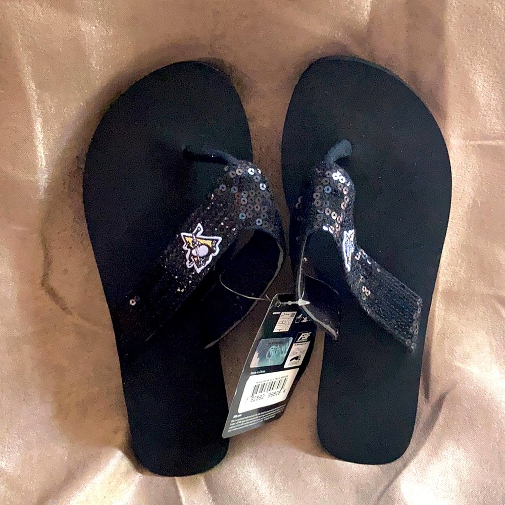 NWT Pittsburgh Penguin Flip Flops